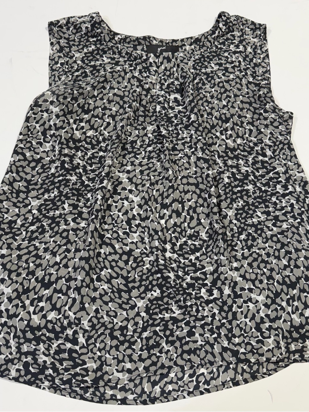 Sleeveless Animal Print Blouse - Black, Gray, White